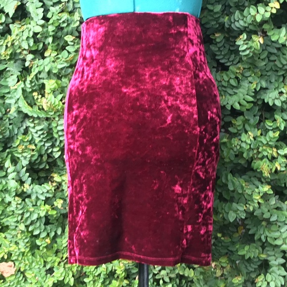 XX1 Crimson Velvet Stretchy Pencil Skirt - Picture 2 of 4